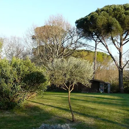 Au Bras D'argent Couette-café